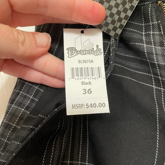 Burnside men’s shorts NWT - Picture 2 of 4